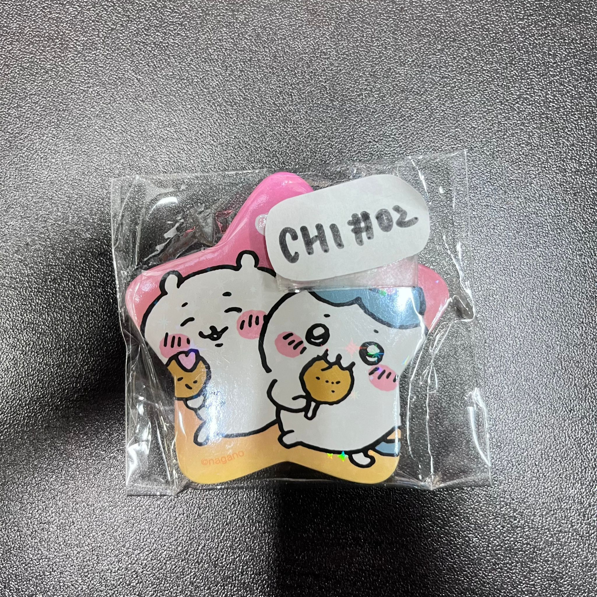 CHIIKAWA 2人  襟章  CHI#02