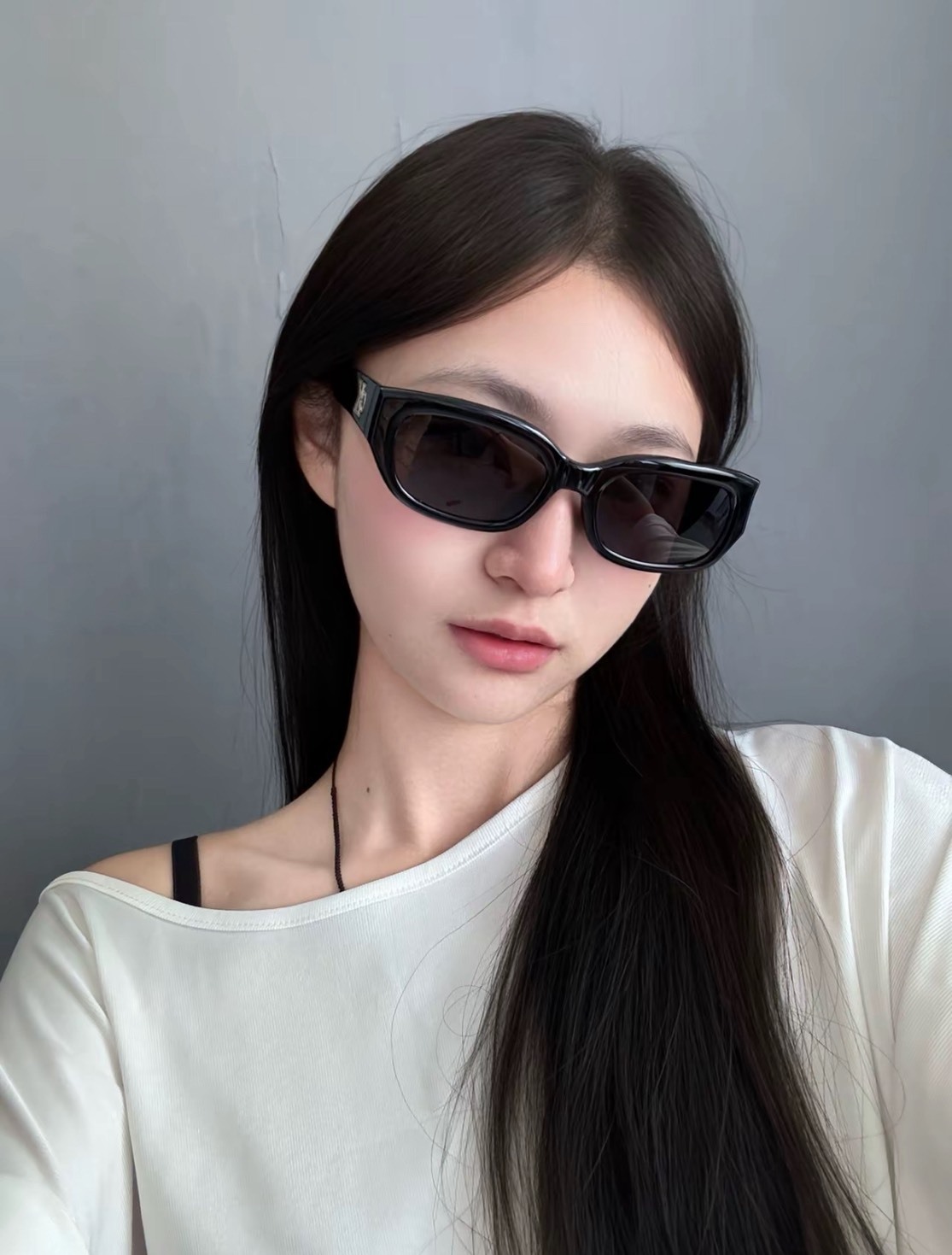 <防曬凹造型必備🤩>Calvin Klein 方形墨鏡