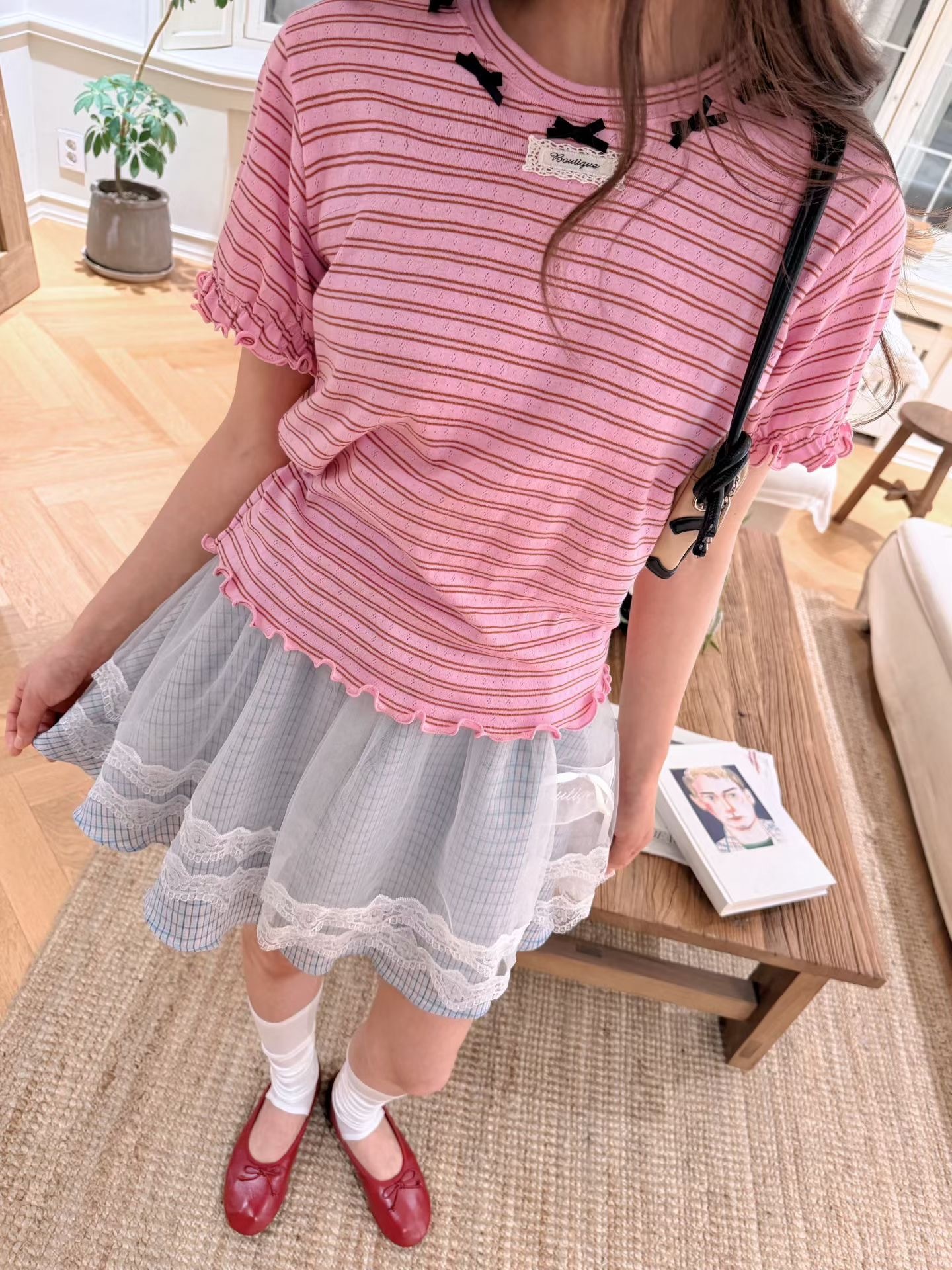 黑結領條紋T