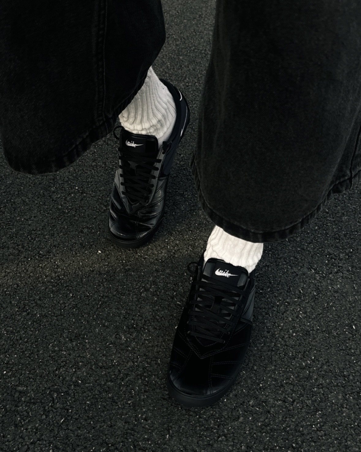 Nike Astrograbber SE 漆皮 皮革 復古 鬆餅格 黑武士