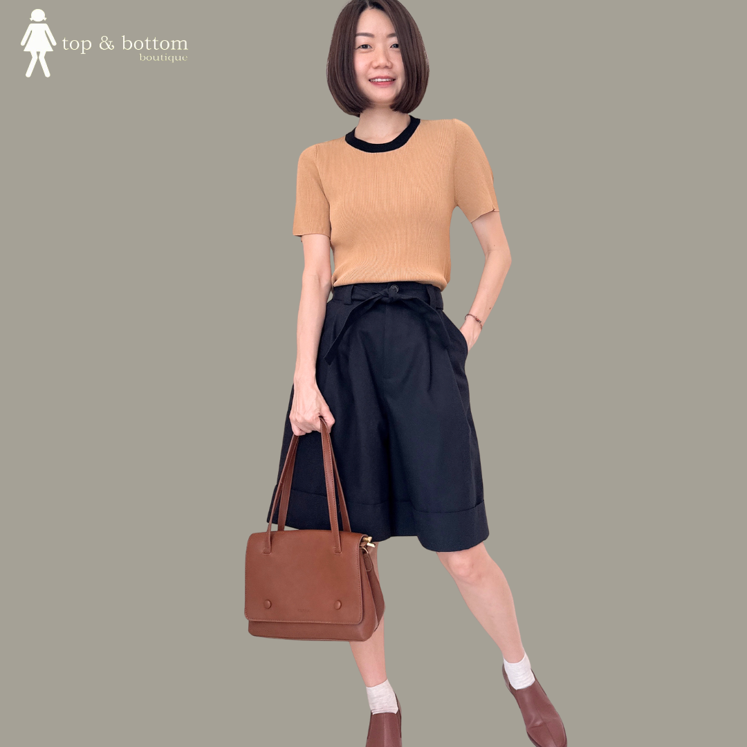 SHORT SLEEVE TWO TONE KNIT BLOUSE