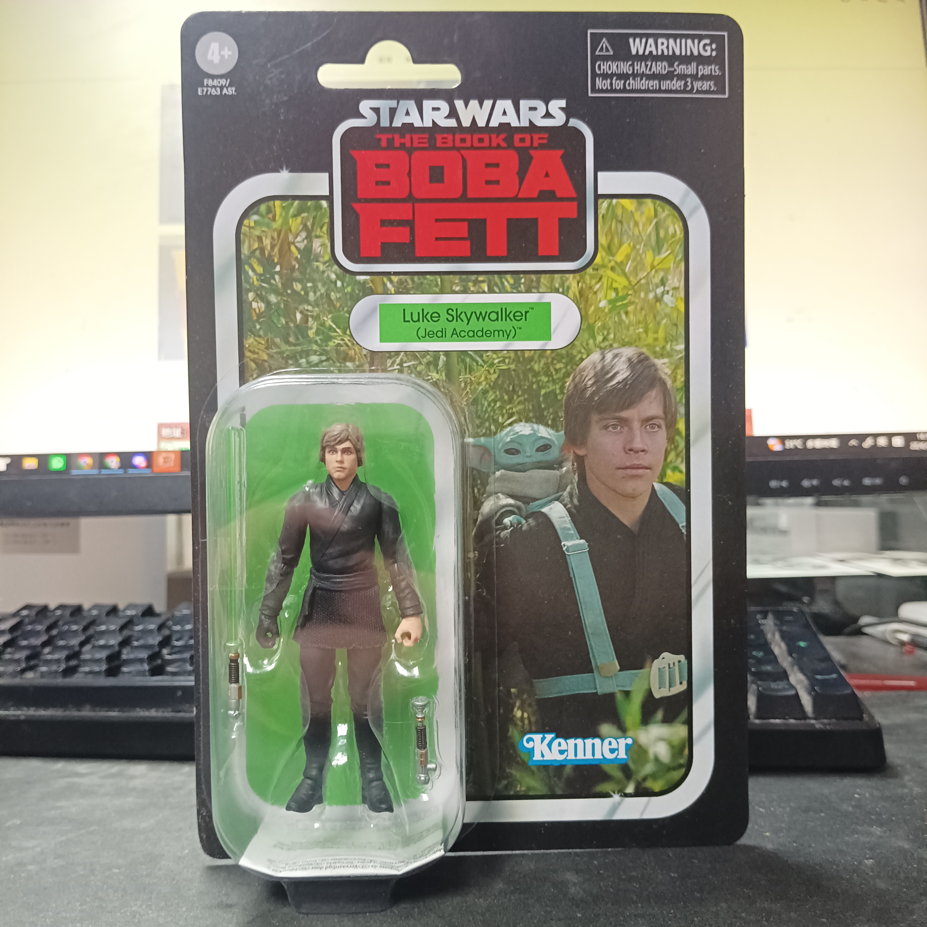 寄賣-其它-Star Wars The Vintage Collection 3.75 Inch Luke Skywalker (Jedi Academy)