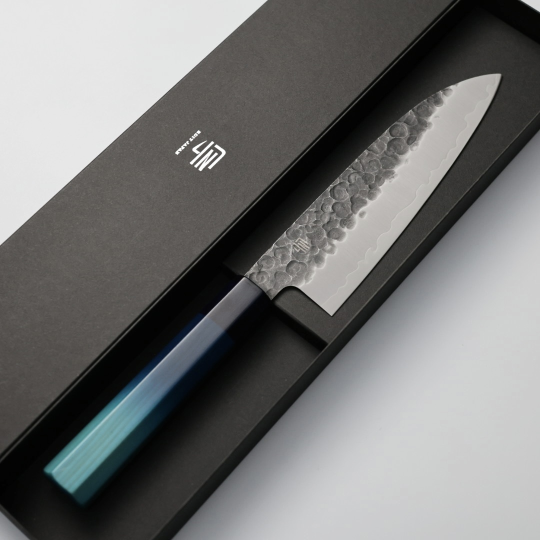 藍包丁 三德 150mm 鉬釩鋼 黑打鎚目