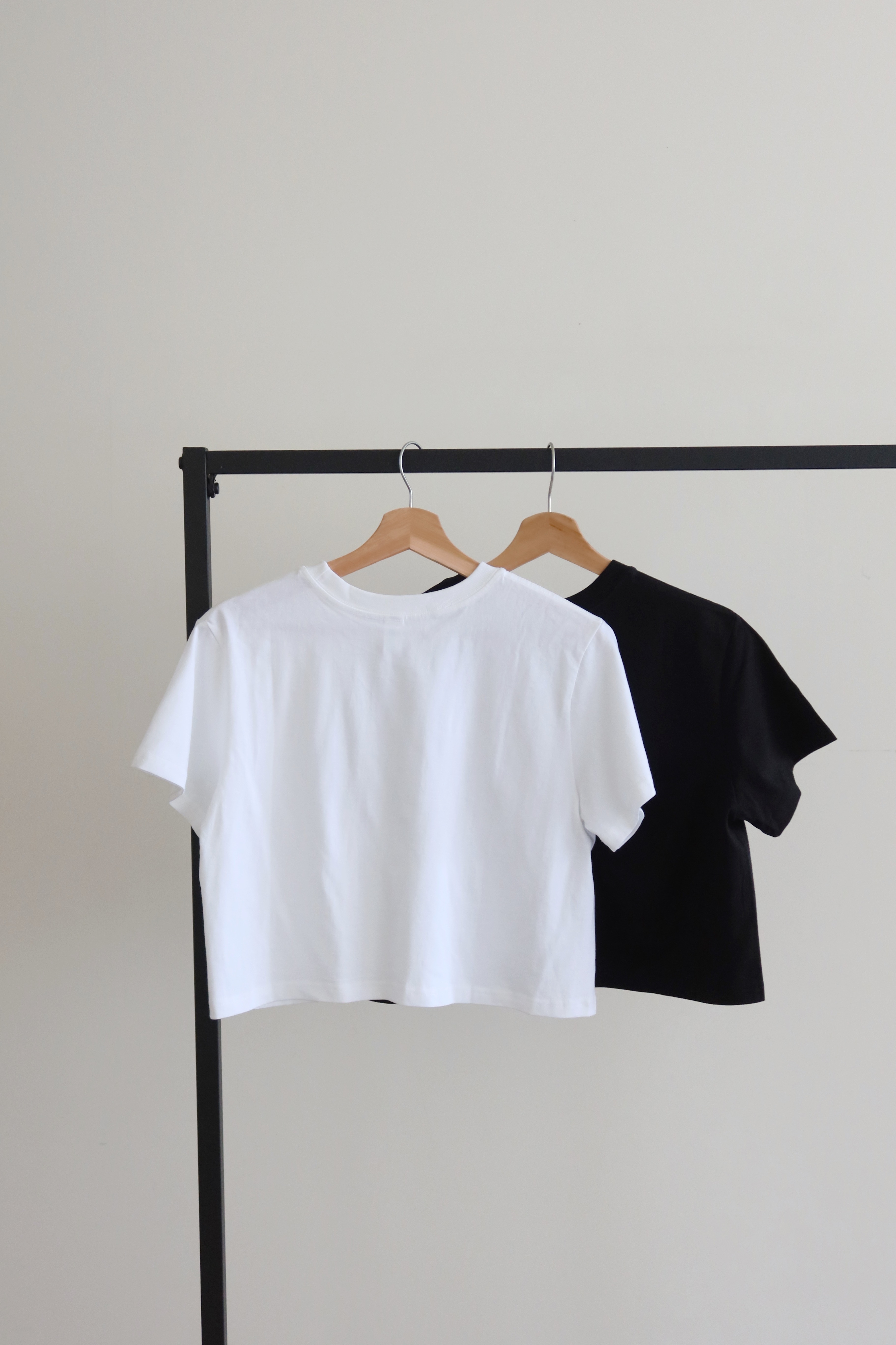 (預購) J03 客人許願已久之長度恰到好處短版 Tee 2 Colors