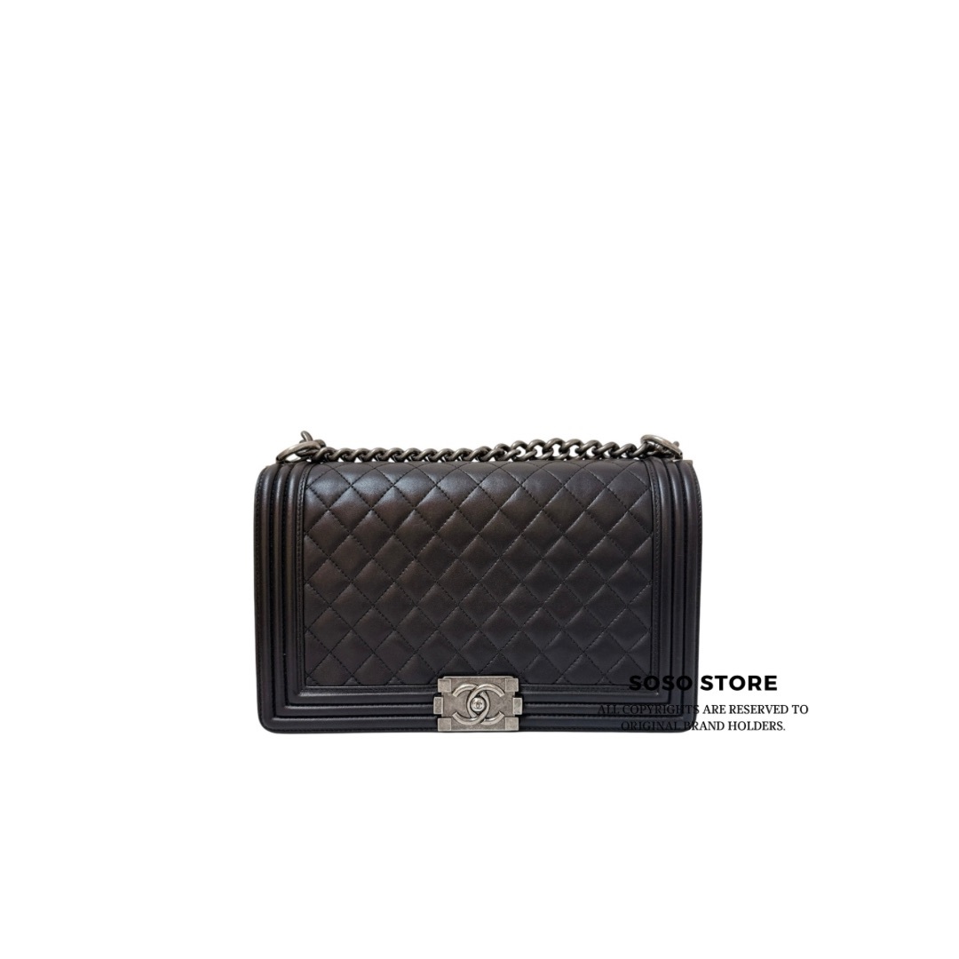 Chanel Boy Chanel Flap Bag - Black / SHW