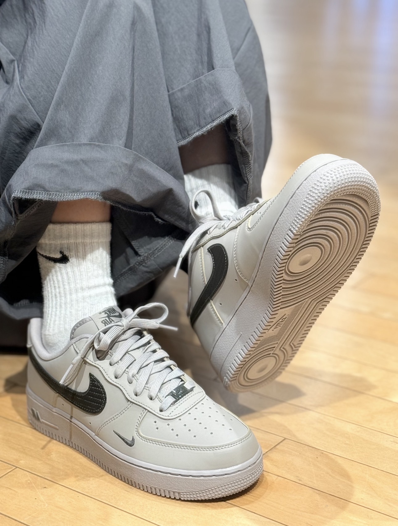 <國外限定>Nike Air Force 1 Newsprint 復古灰 雙勾 小勾 IV5732002