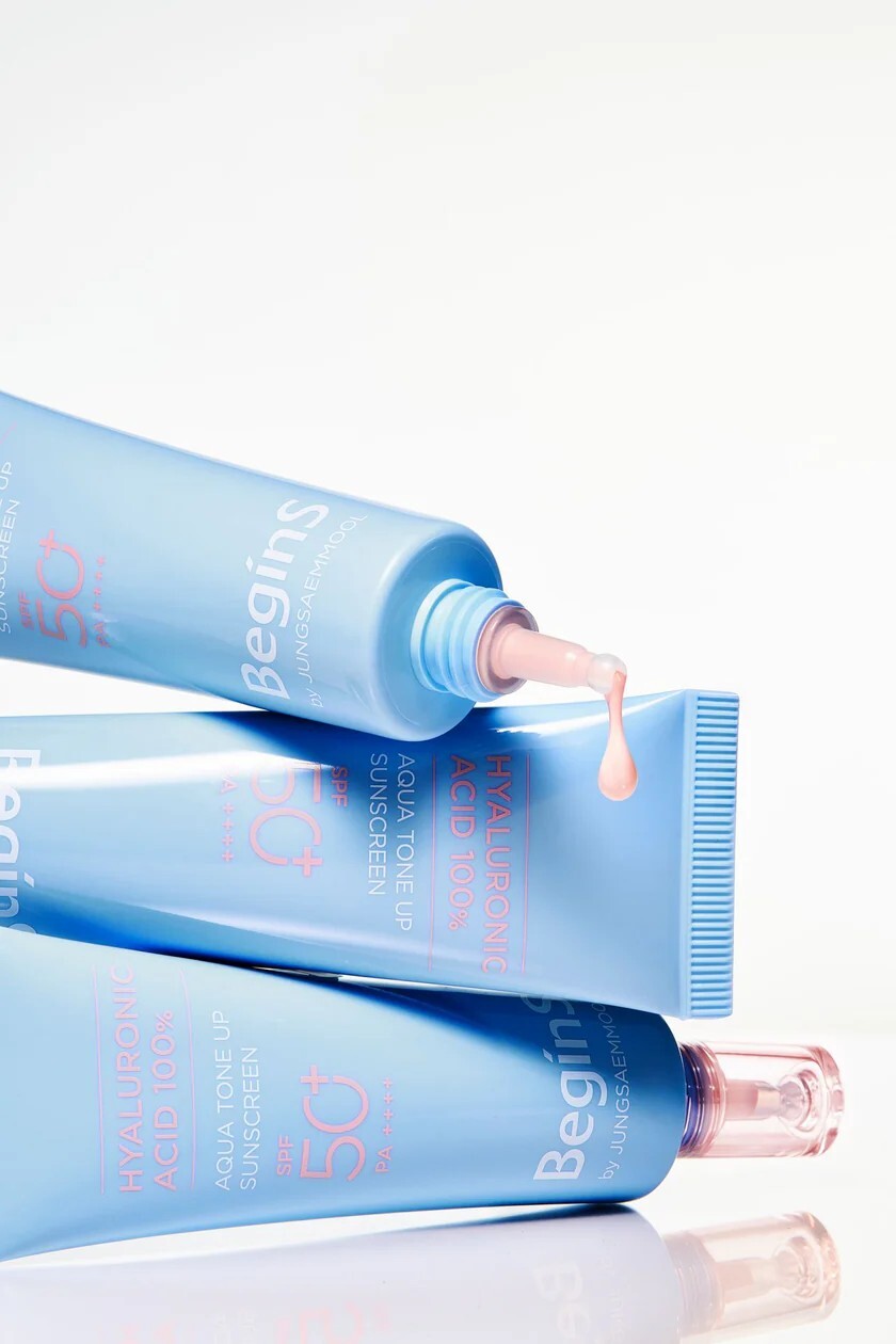 Jung Saem Mool - BeginS by JUNGSAEMMOOL Blue Chamomile Hyaluronic Acid Aqua Tone Up Sunscreen 50ml