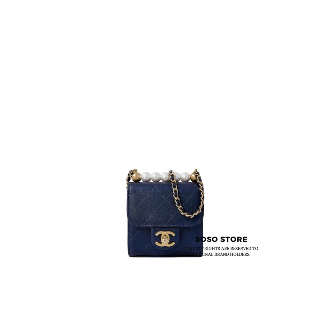 Chanel Chic Pearls Flap Clutch with Chain - Navy blue / GHW
