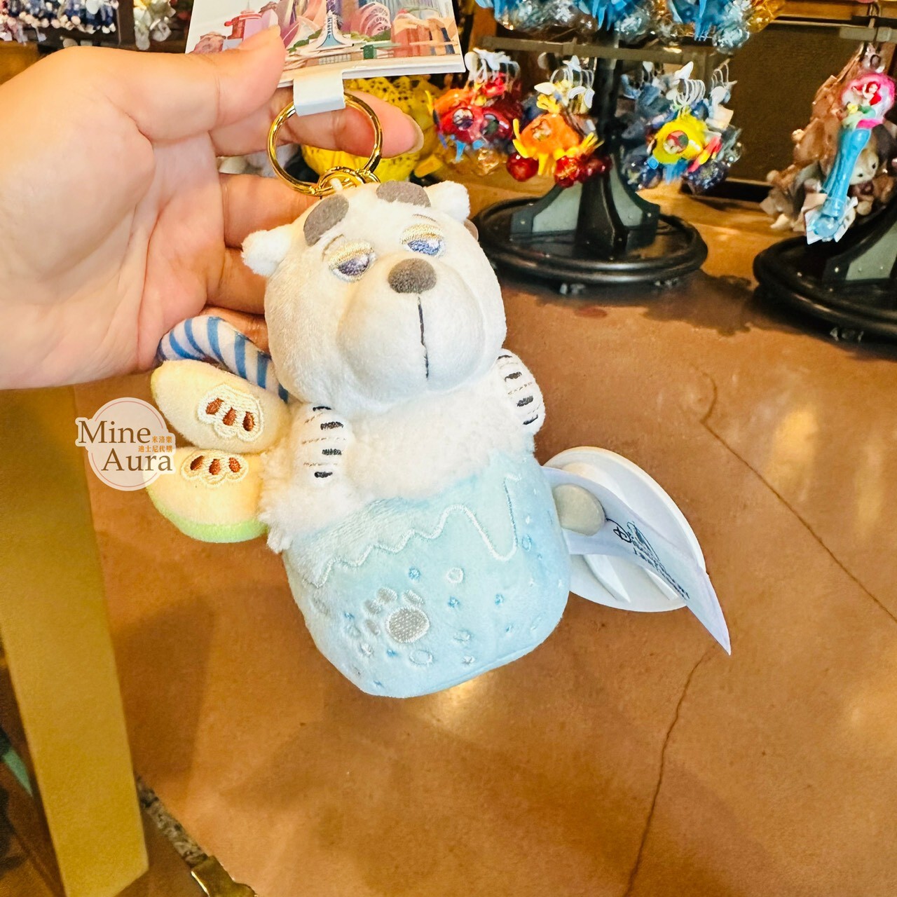 2026 夏日 動物方城市 Zootopia 北極熊 保鑣 絨毛 鑰匙圈 吊飾 -上海迪士尼樂園