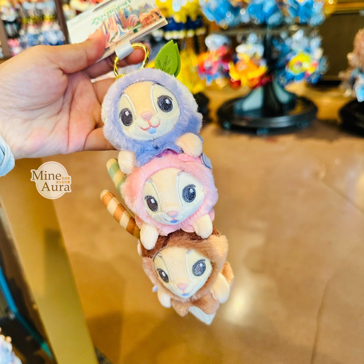 2026 夏日 動物方城市 Zootopia 銀行職員 旅鼠 絨毛 鑰匙圈 吊飾 -上海迪士尼樂園