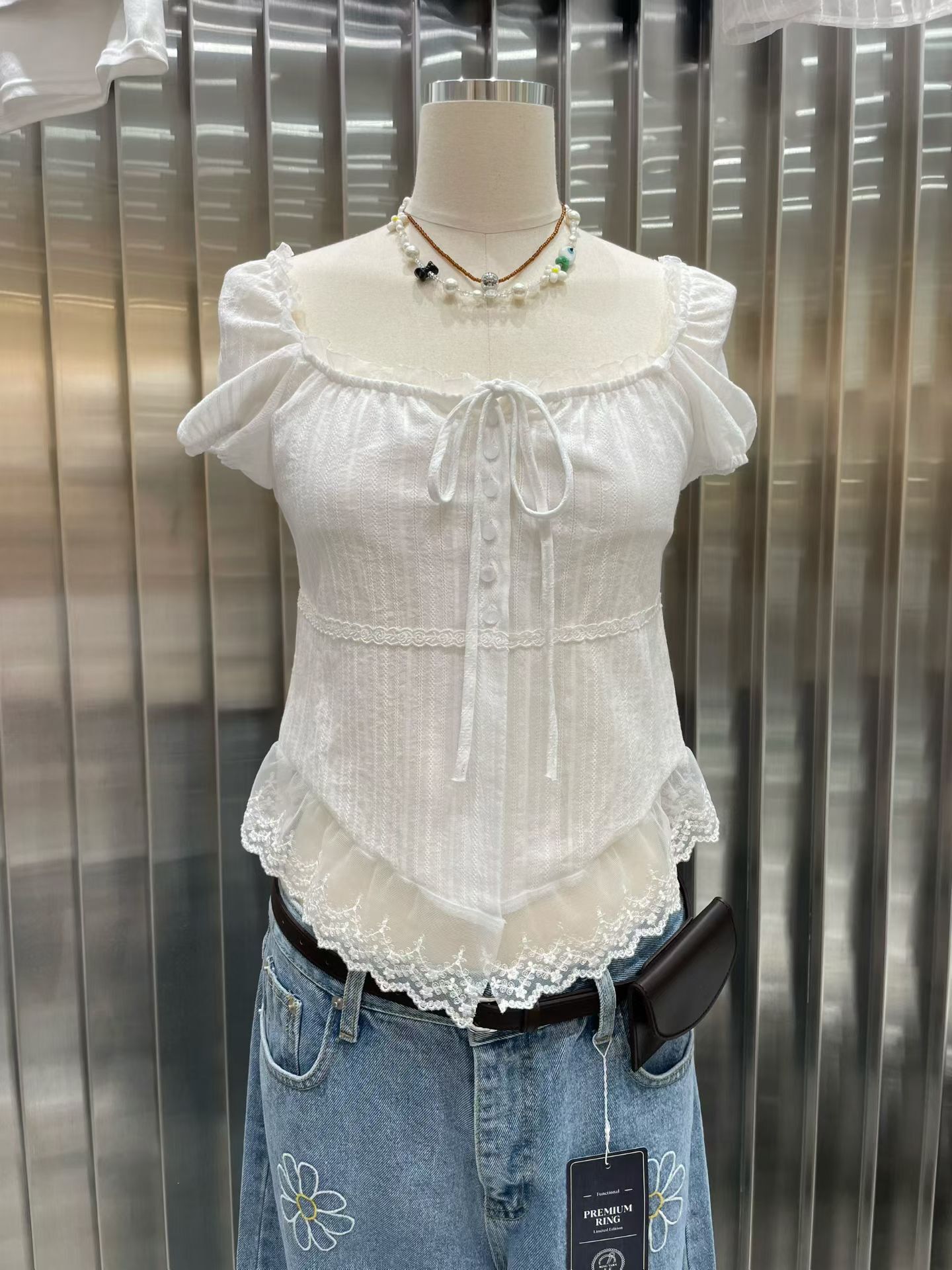 超精緻！Diagonal Lace Blouse