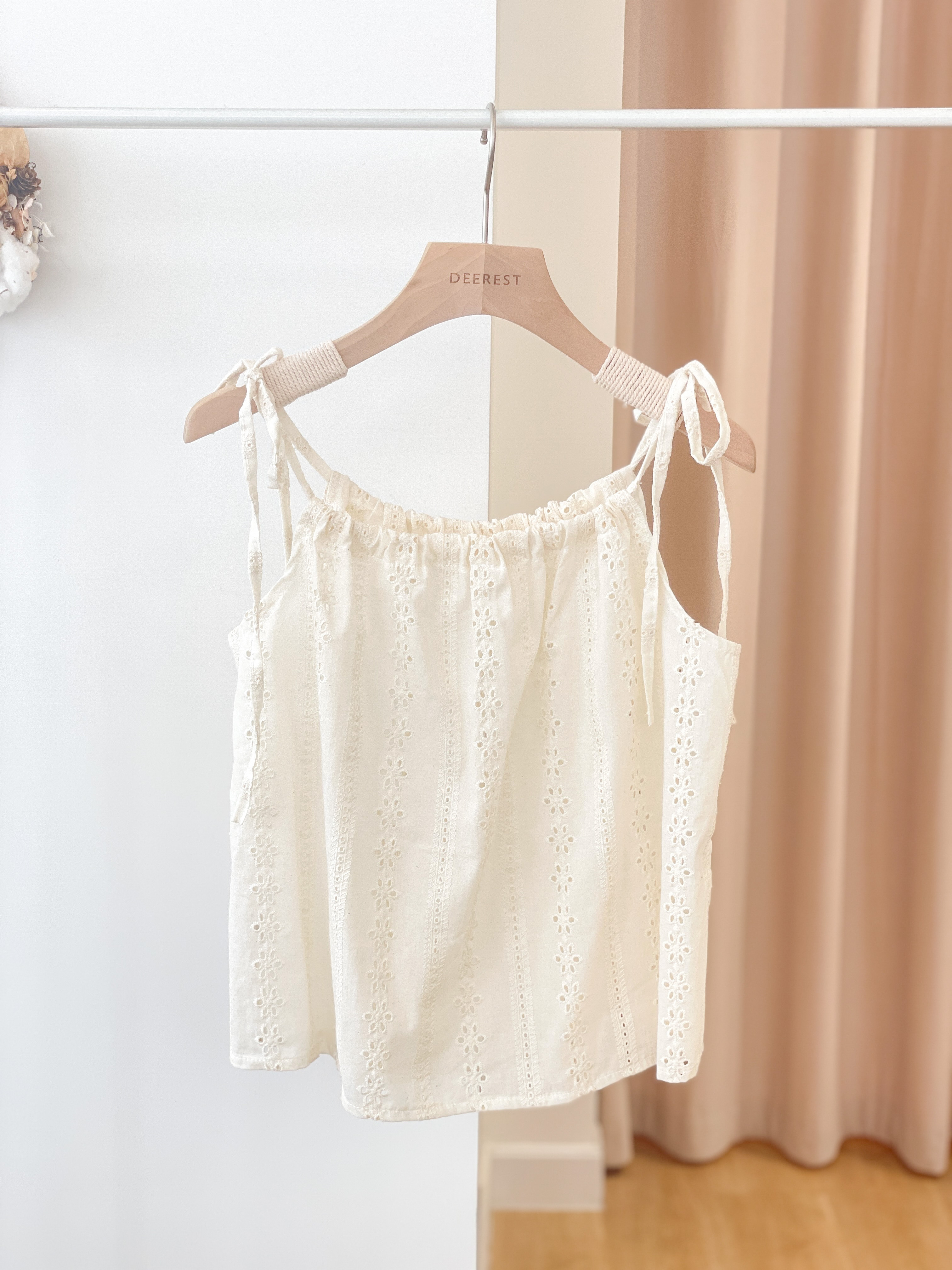 T1578 Secret Garden Eyelet Tank Top
