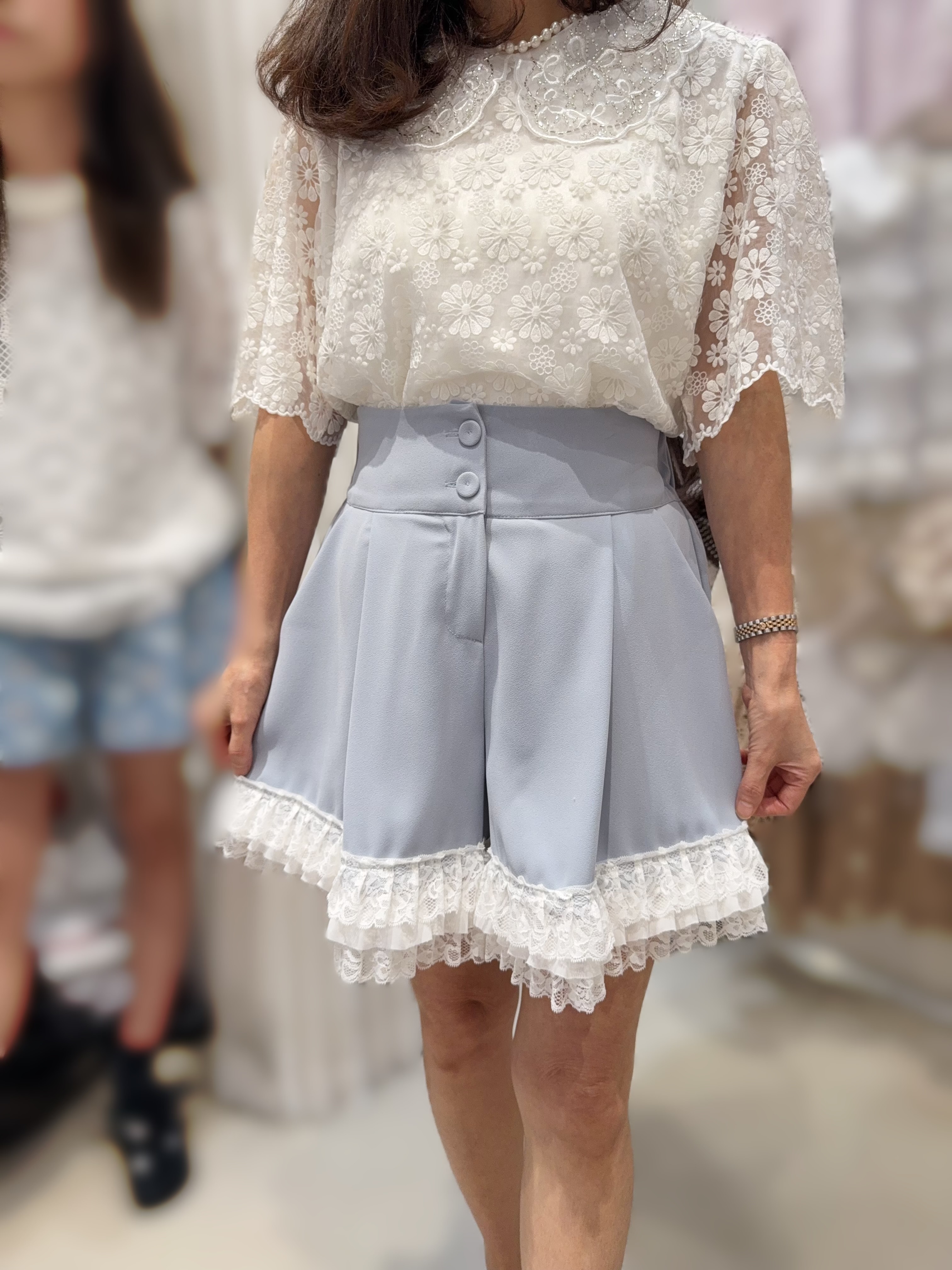 Y133   LACE橡根褲  腰28-36 HIP47 長18 $509 (一口價)