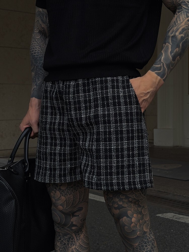 Lined tweed pleated shorts