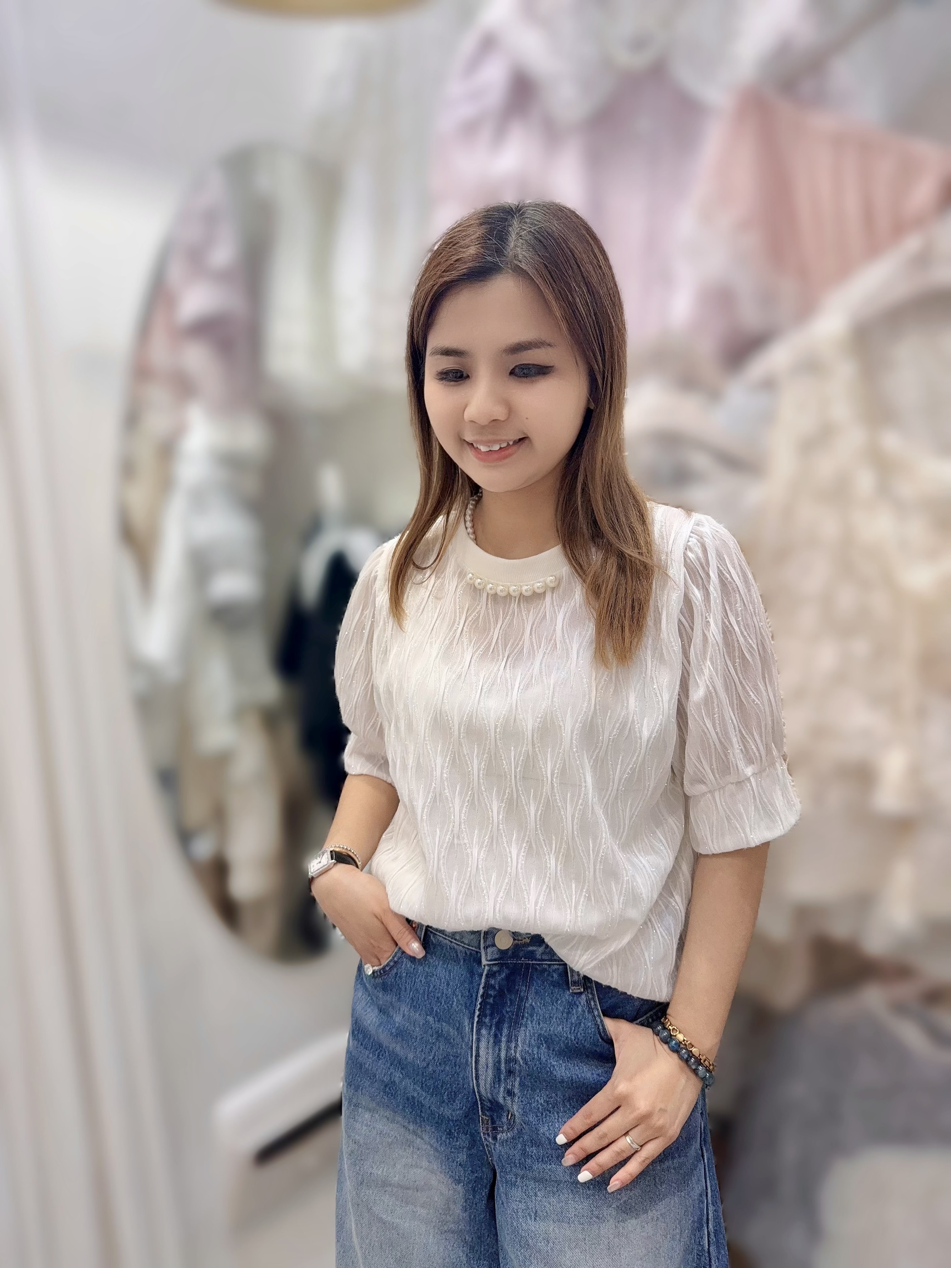 Y161   胸44  長19 $469 (一口價)