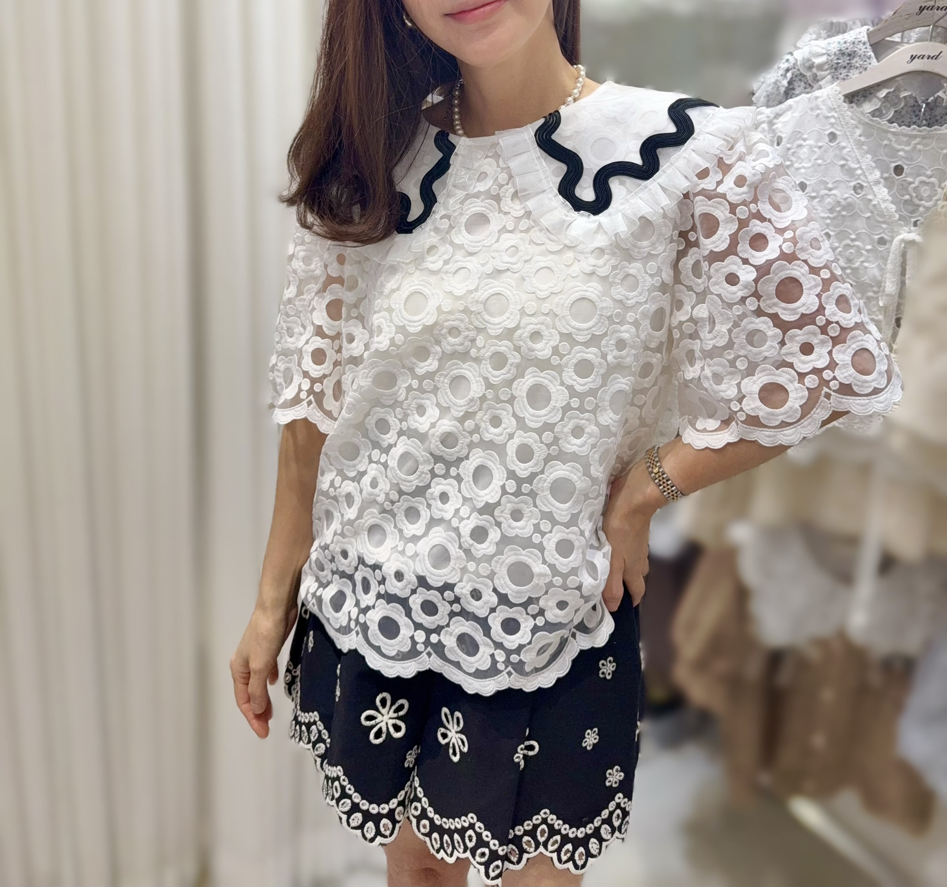 Y136  PRETTY 獨家款  胸44 長23 $489 (一口價)
