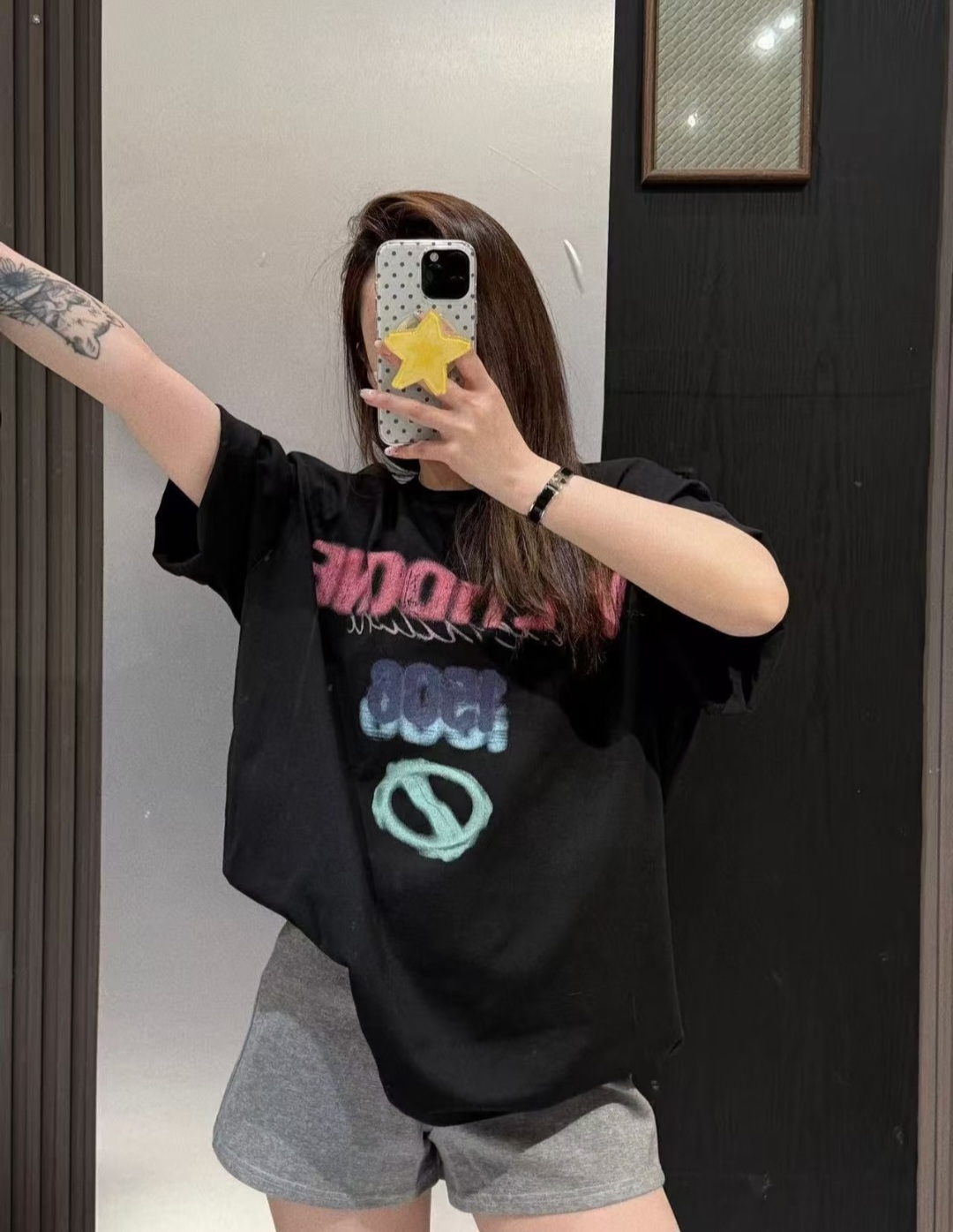 潮牌 We11done 黑色彩字 Tee 男女可穿