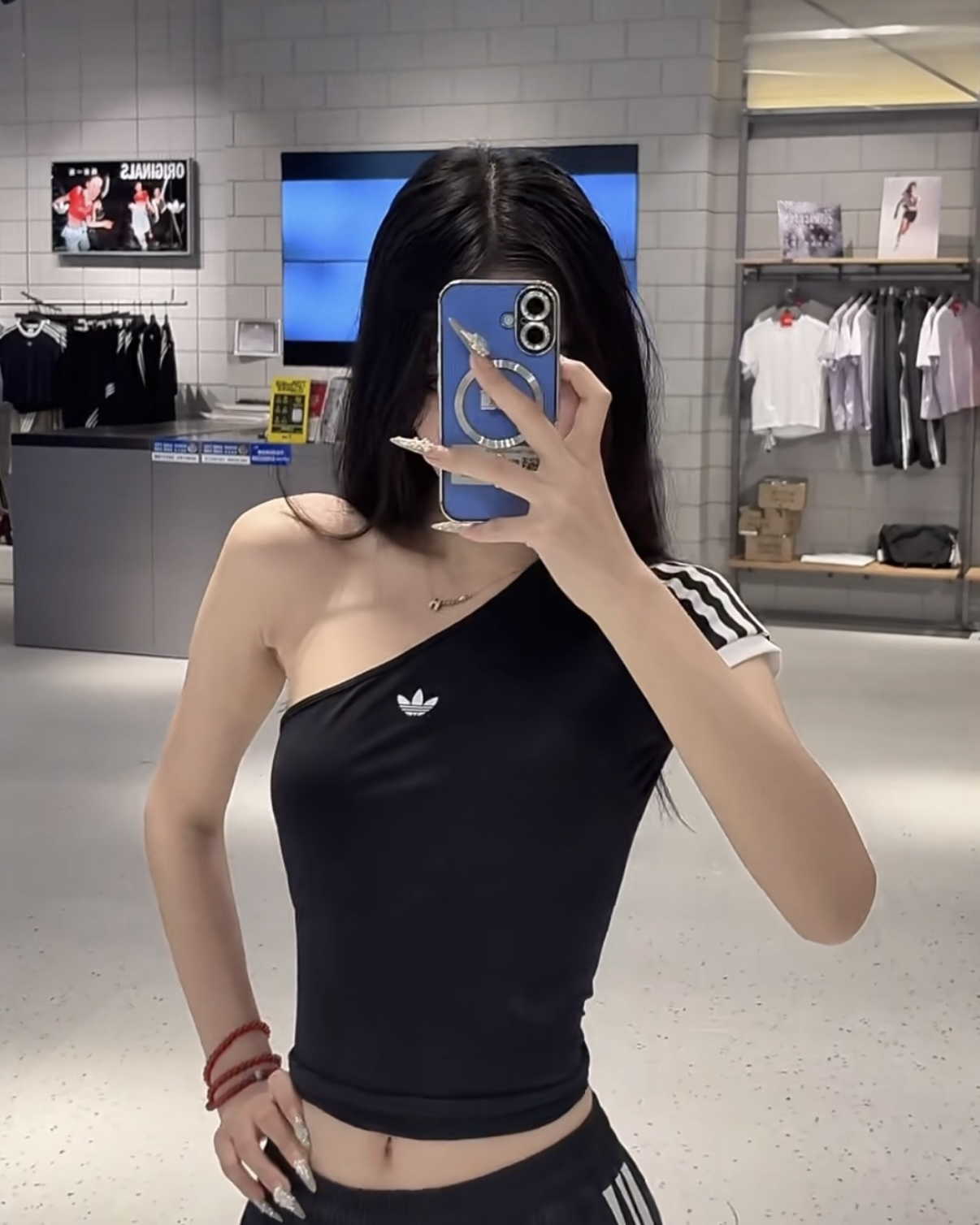 <金采源同款>ADIDAS ADILENIUM 5.0 斜肩 削肩 合身 不對稱 短袖 上衣 黑色 粉棕