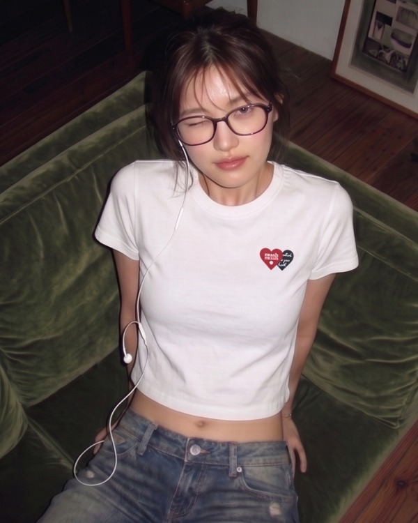 Muahmuah Lovelove Crop Top
