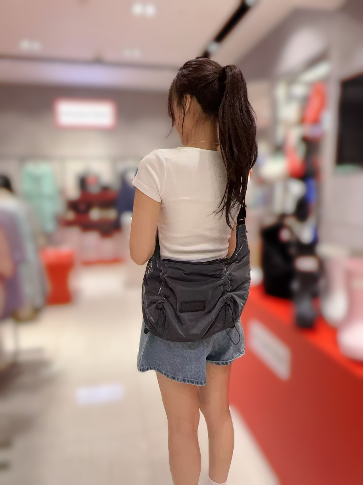 HT09  長40.5cm 高23cm 寬13.5cm $429