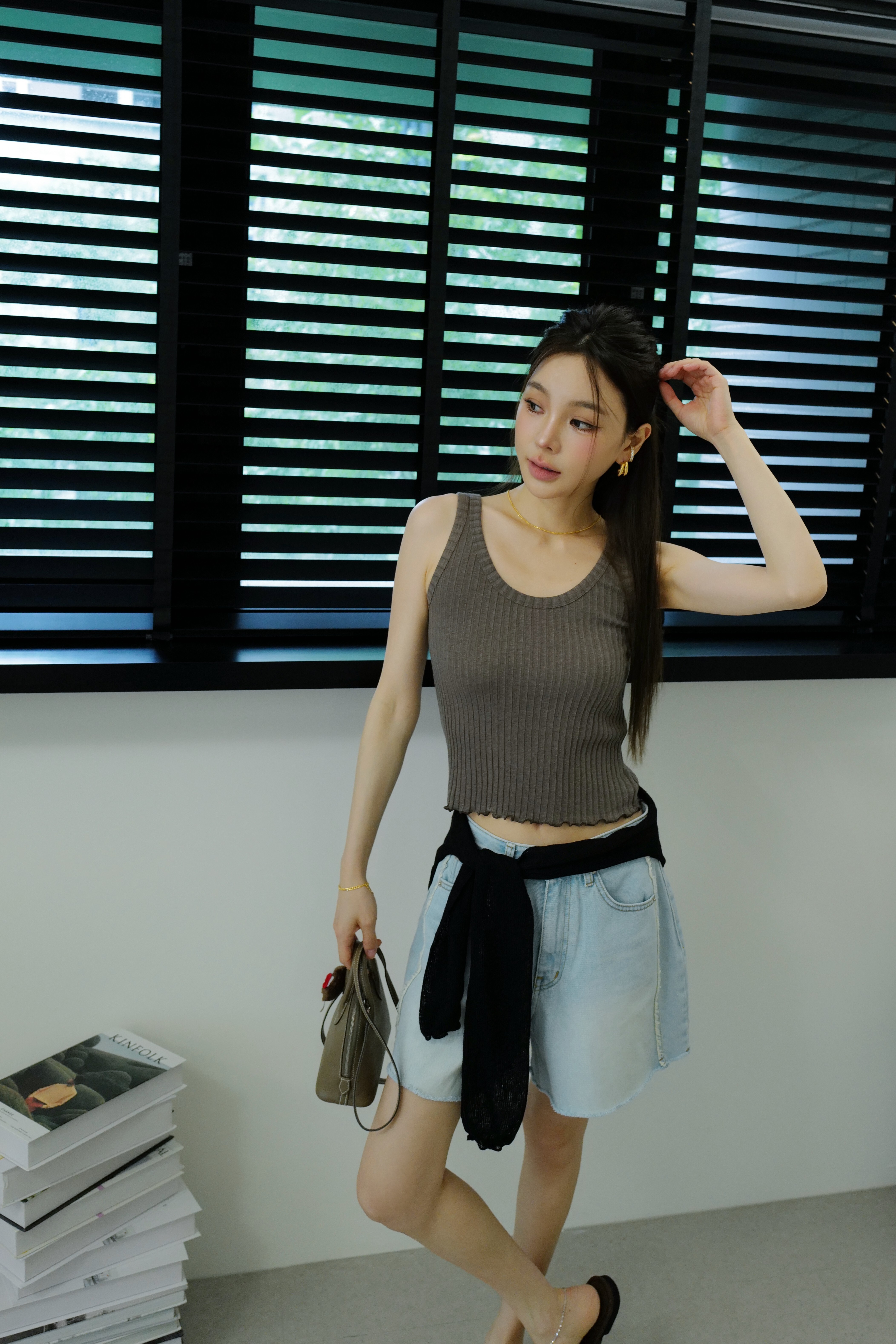 捲捲邊坑紋背心 HD51