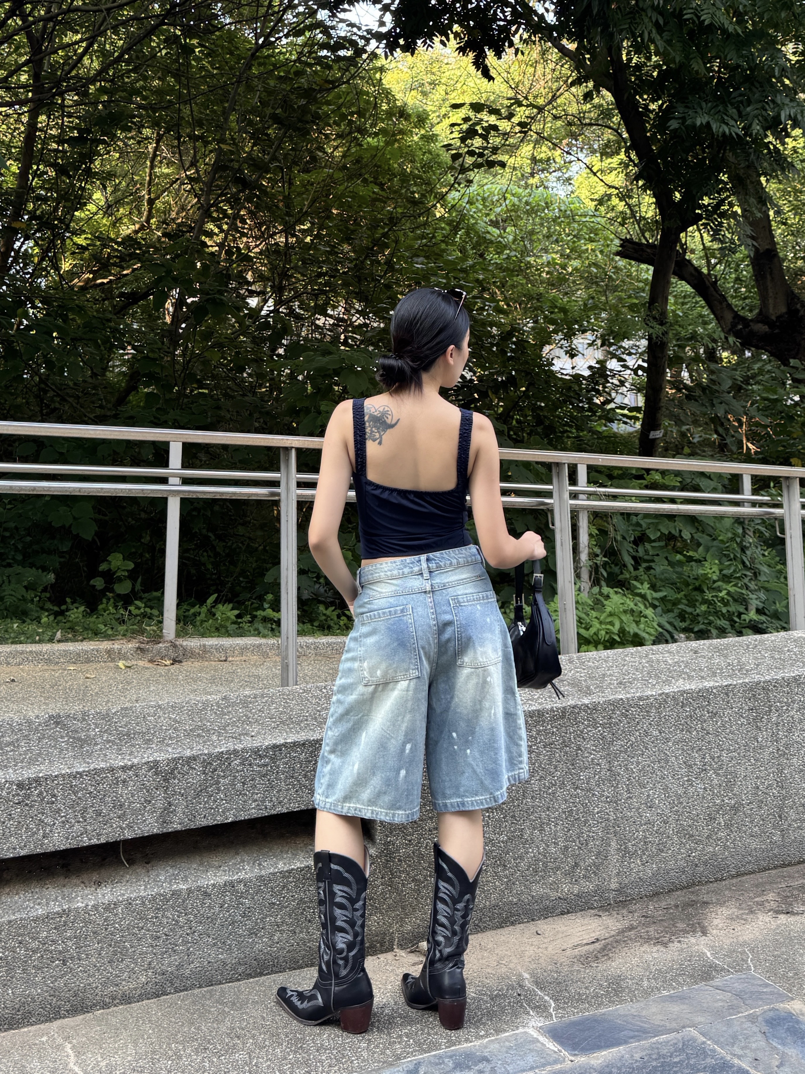 潑漆髒髒寬鬆五分牛仔褲🛢️