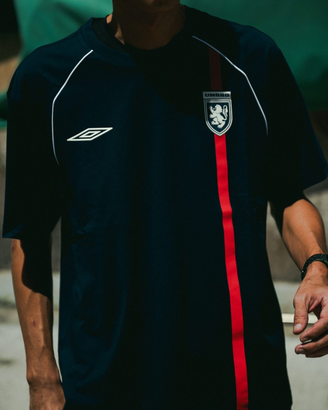[現貨] UMBRO Retro Stripe Logo Jersey SS Tee | Navy