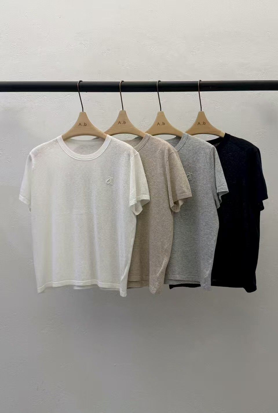 AB6315 小刺繡混色Tee