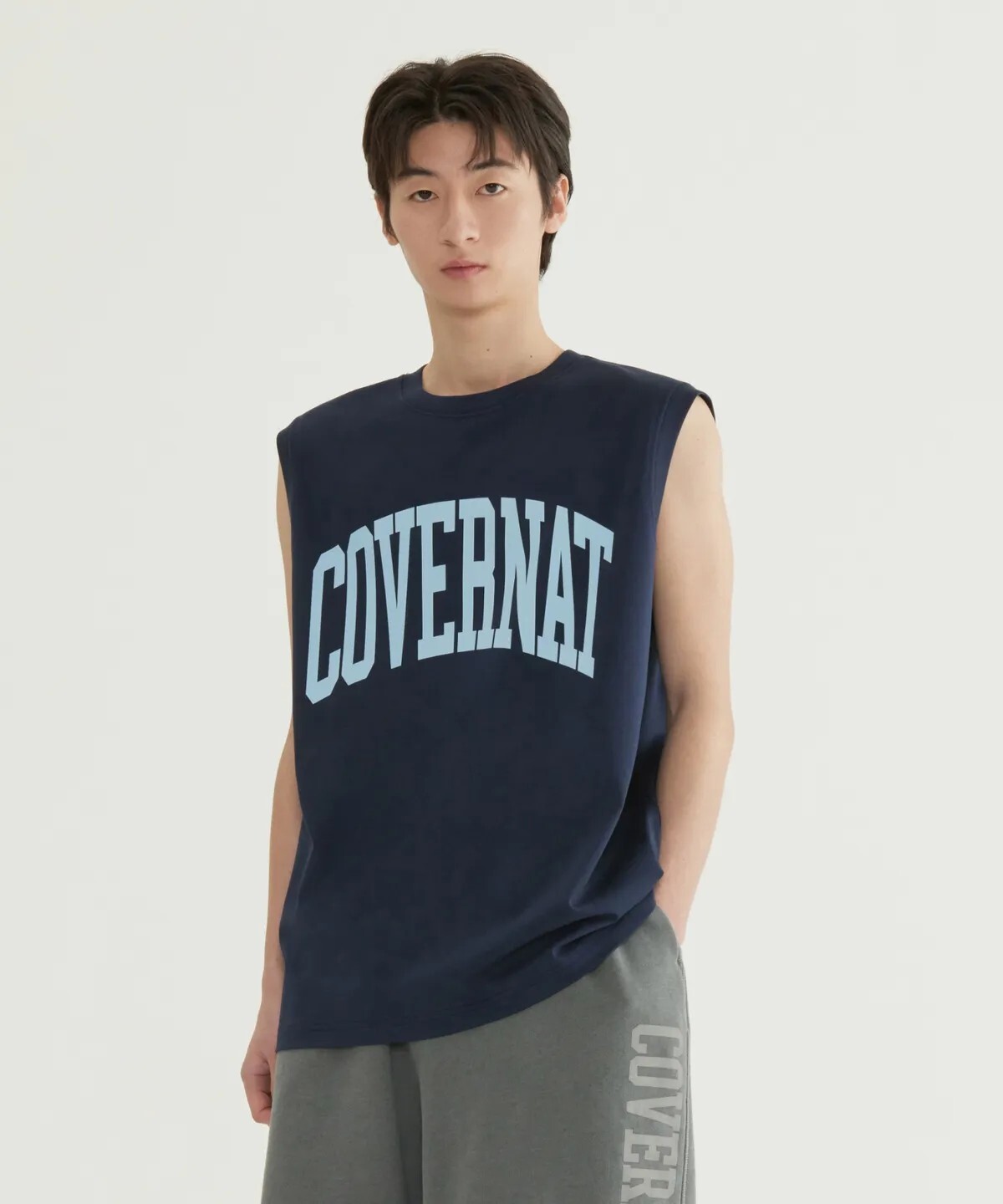 【OWN】Covernat 無袖 上衣 背心 2026 春夏 新品 休閒 圓領 拱型 大LOGO 不分男女 黑色 白色 深藍