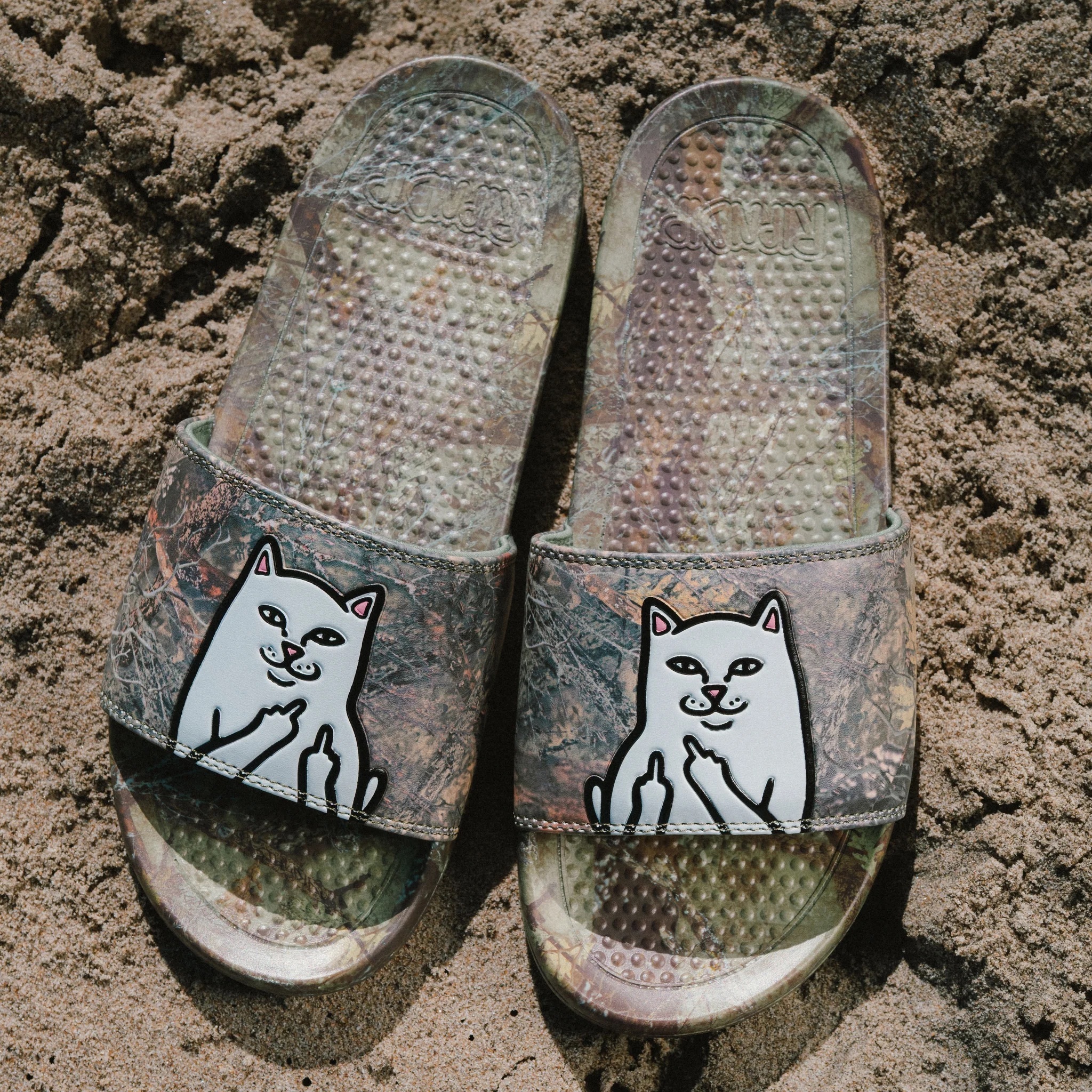 RIPNDIP LORD NERMAL 中指貓拖鞋 - NERM TREE CAMO