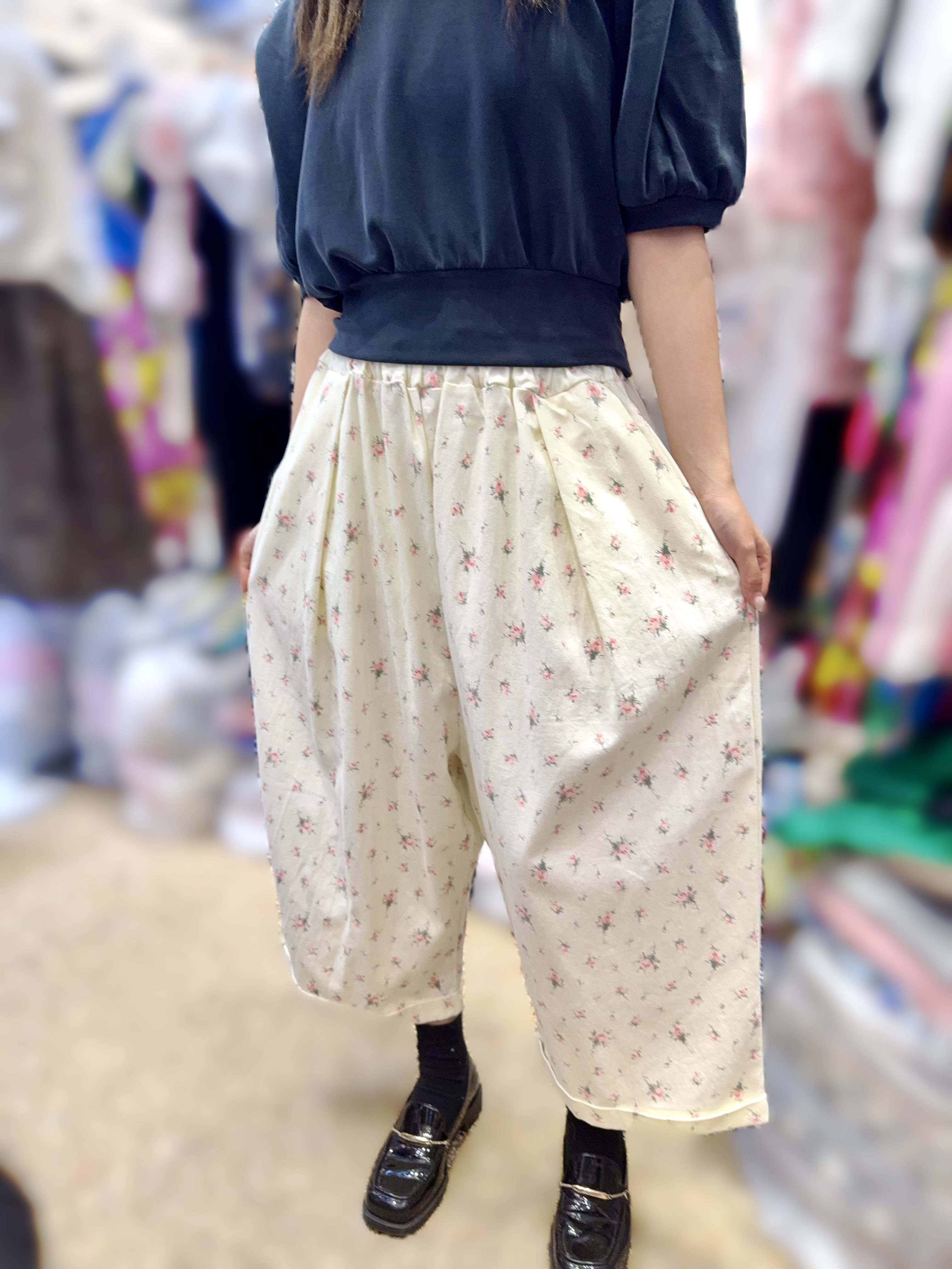 HB08  碎花褲  腰 25-45HIP58 長33.5 $499