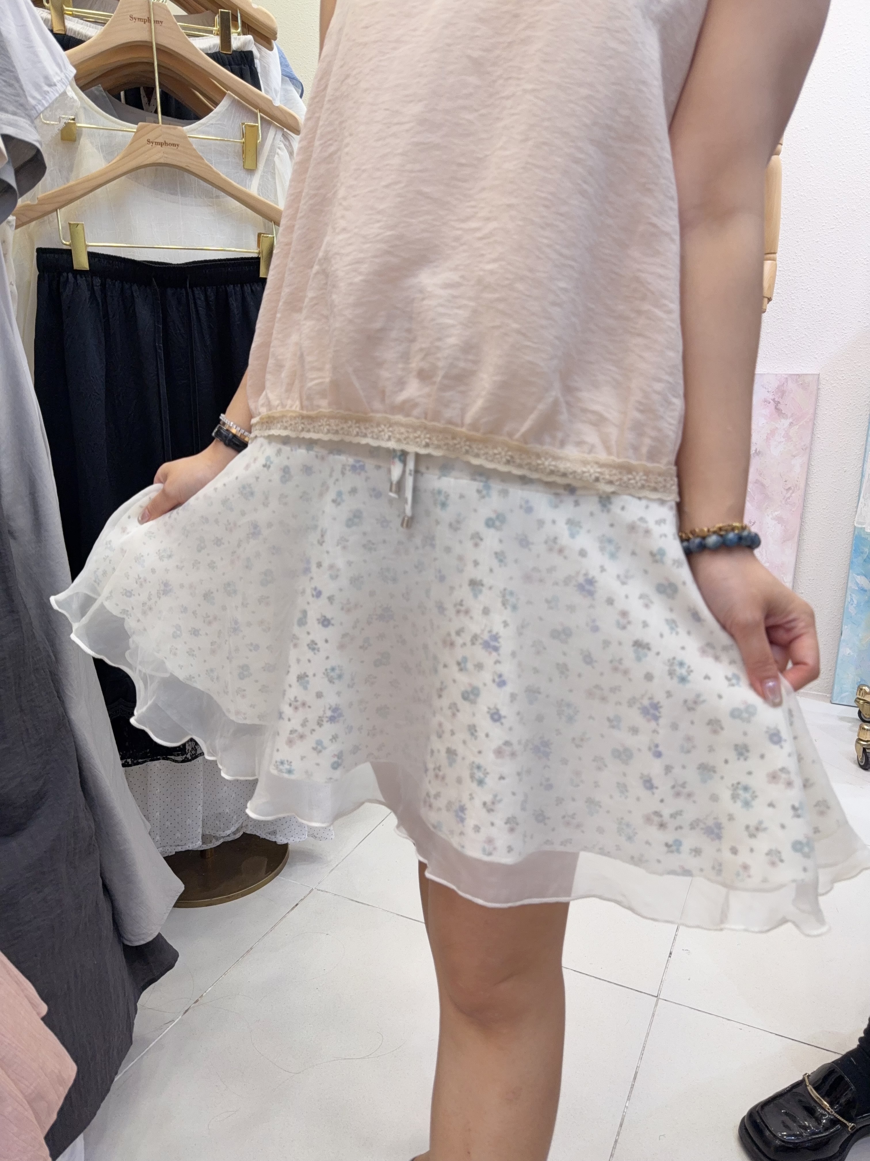 SY67  裙 腰24-36HIP46長15 $499