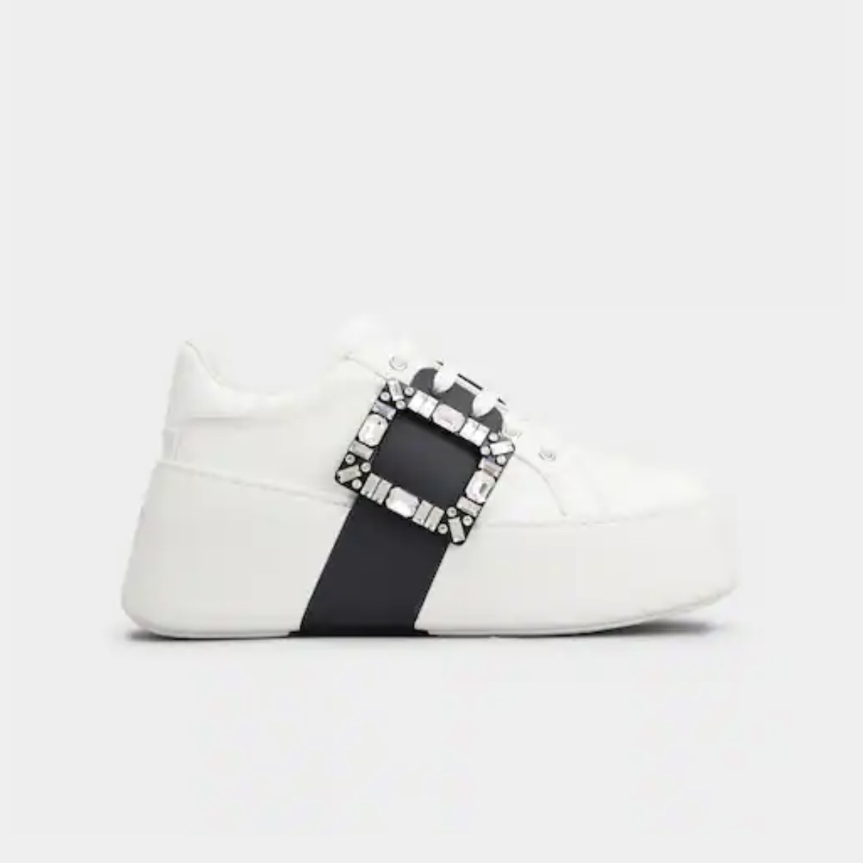Roger Vivier Viv skate thick sneakers black white