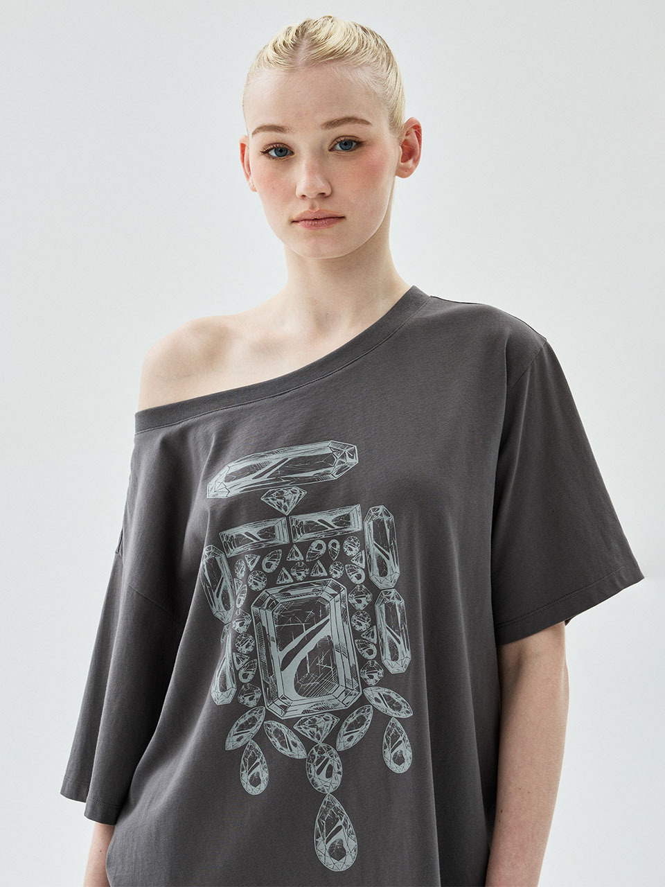 Mardi Mercredi OVERSIZED TSHIRT OFF SHOULDER BIJOU