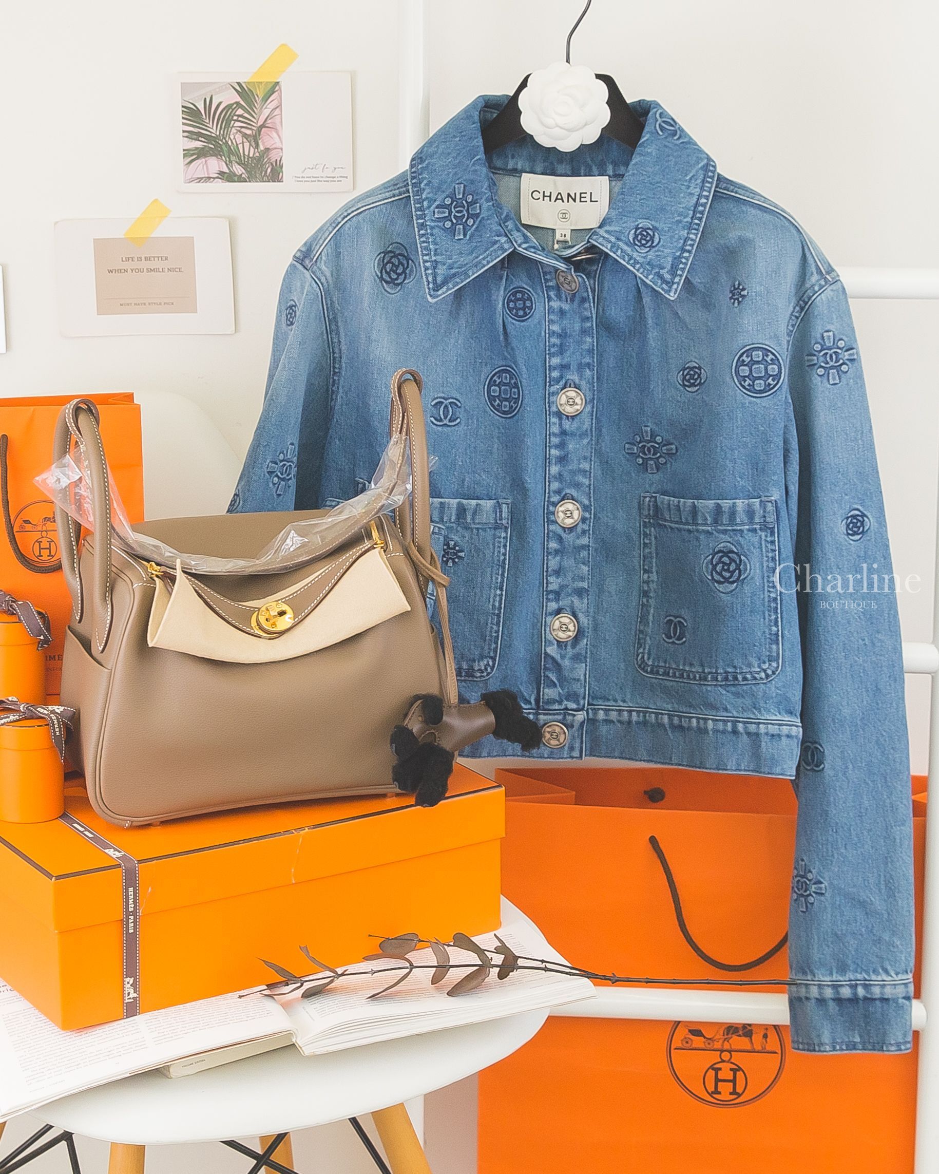 Hermès Lindy 26cm 18 Etoupe Evercolor 大象灰金釦,Hermès Budy Charm 巧克力色/大象灰/黑色羊毛獵狐梗犬吊飾-Charline Boutique 精品代購