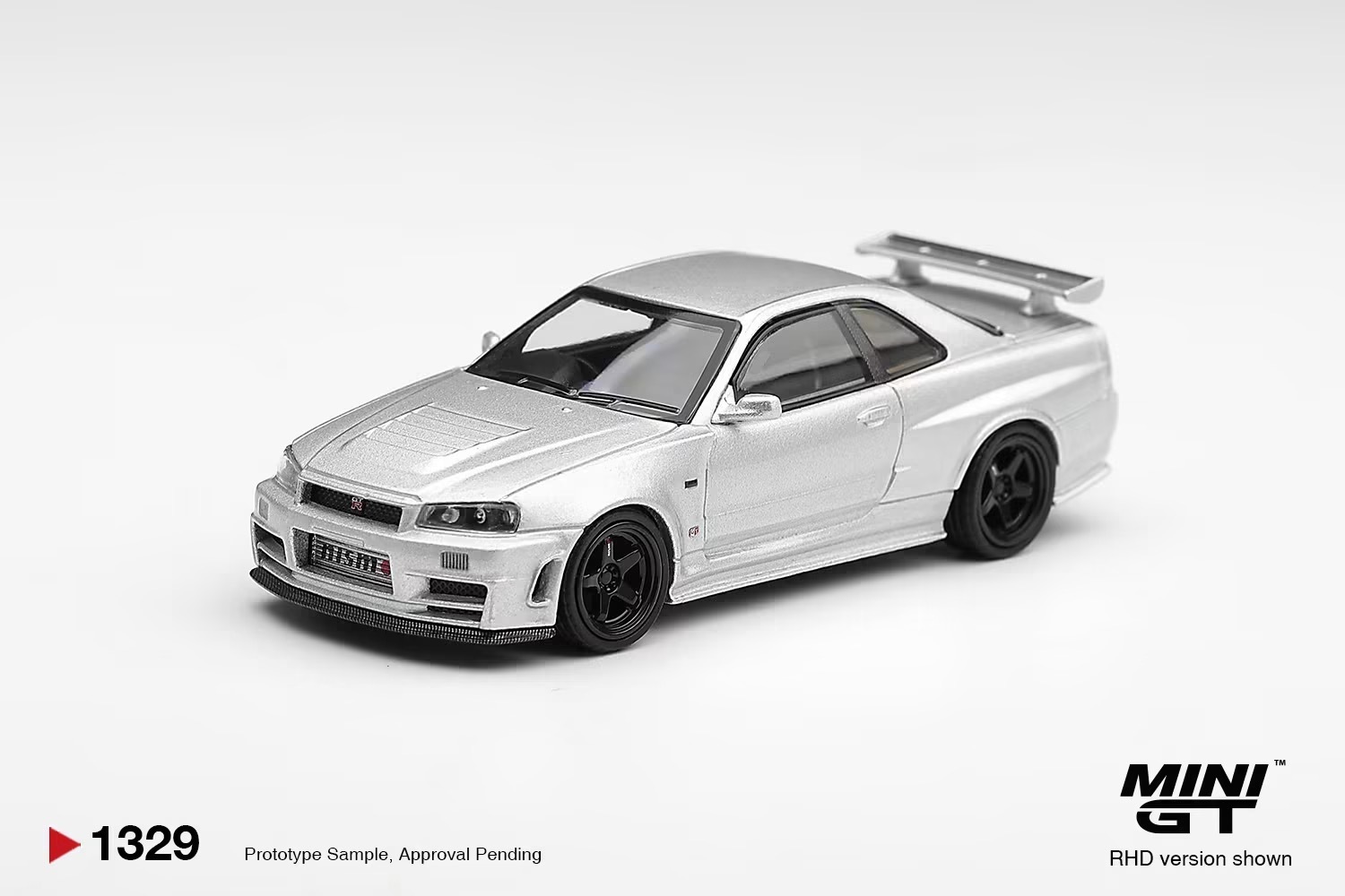 預訂Pre Order- MiniGT 1329 Nissan NISMO R34GT-R Z-tune Z-Tune Silver