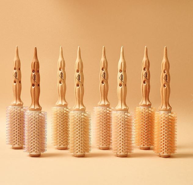 韓國 HAUM  野豬鬃毛導熱圓梳 BEIGE 米杏色