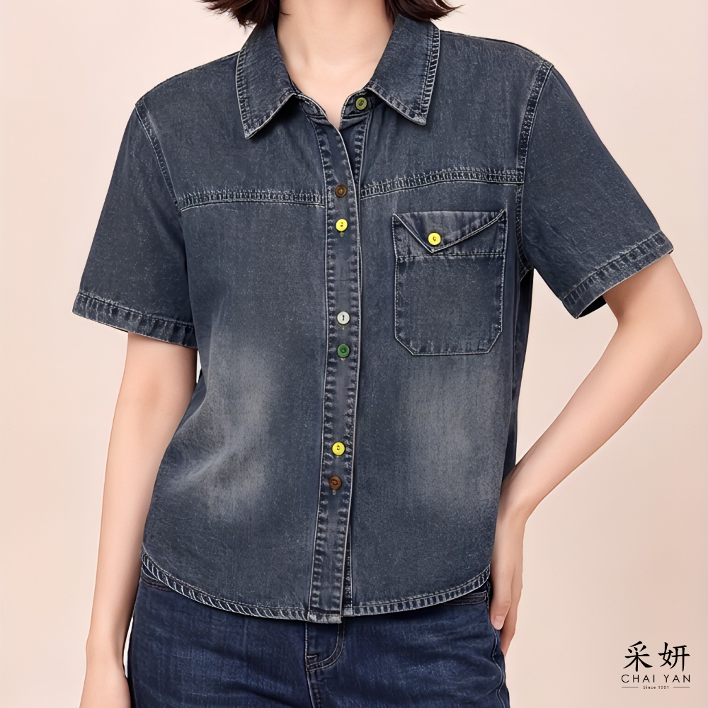 彩釦牛仔短袖襯衫