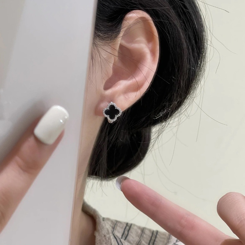 鋯石四夜草小花耳圈(黑銀/白金)
