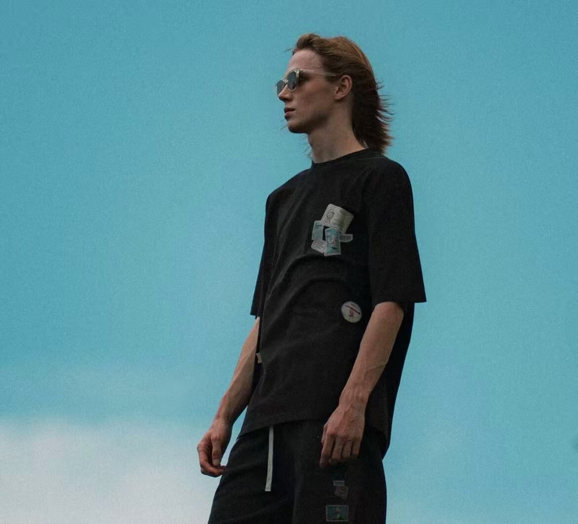 A MINIMAL CLUB BLACK LOGO TEE AM65TE14BK