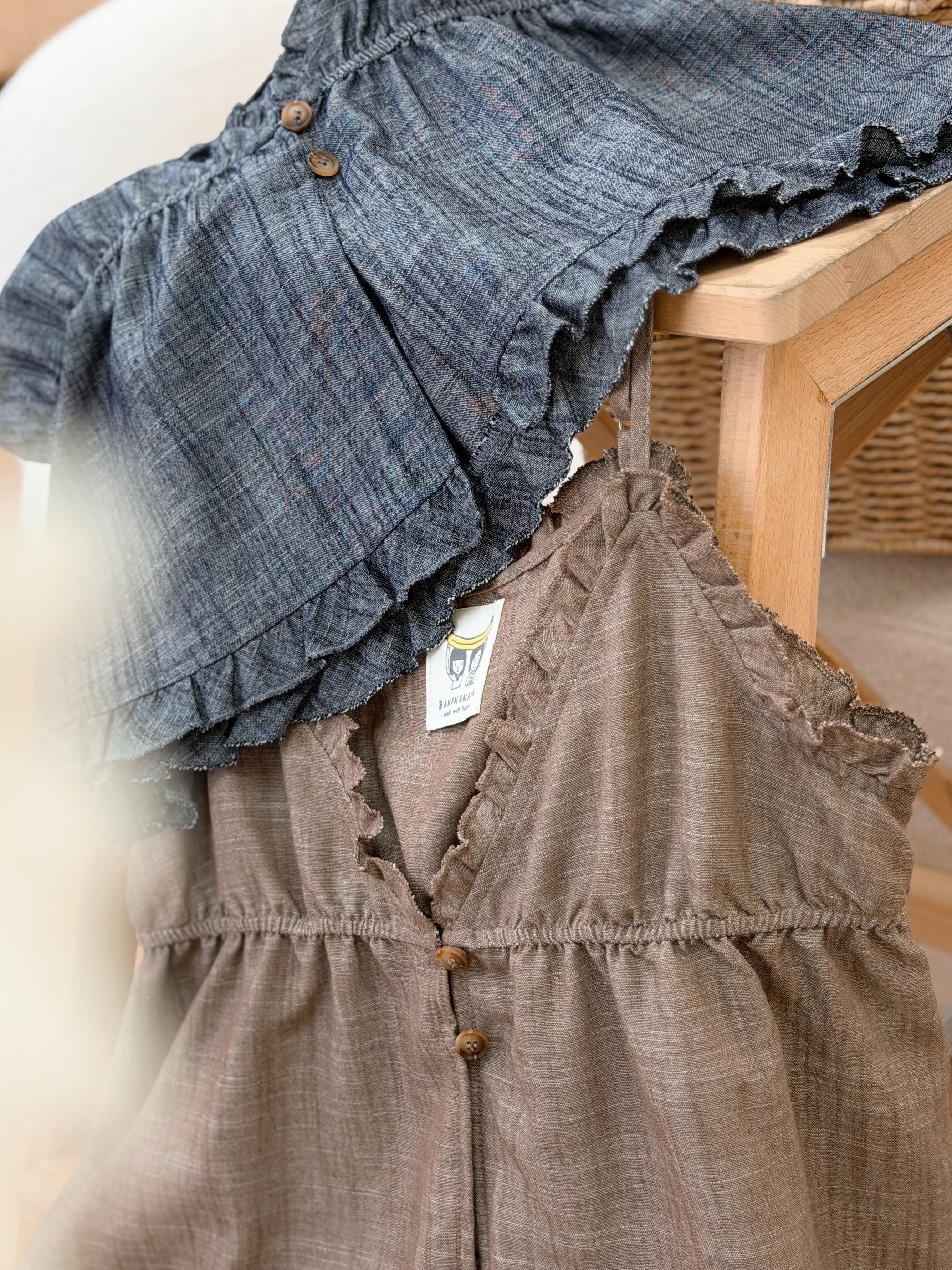 兩色 / 法式田園感棉麻V領馬甲 / Rustic Chambray V-Neck Peplum Top