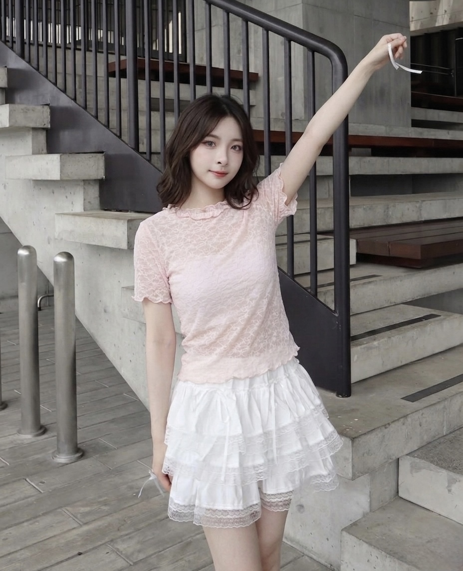 木耳花邊粒粒碎花Lace Top