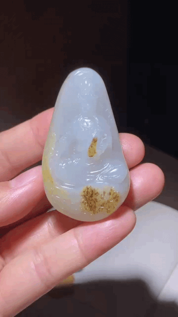 61672 和田玉籽料觀音菩薩