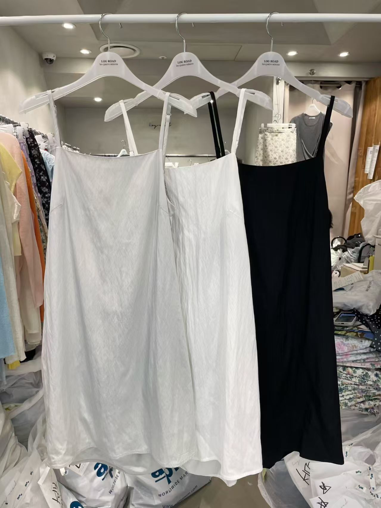 LR6309 清爽方領露背連身裙