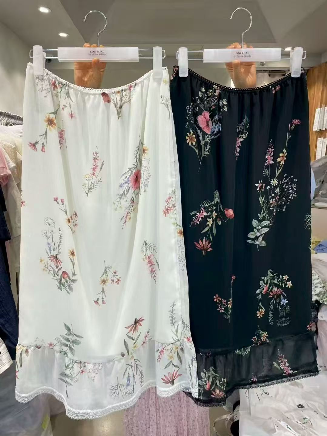 LR6317 精緻碎花蕾絲包邊裙