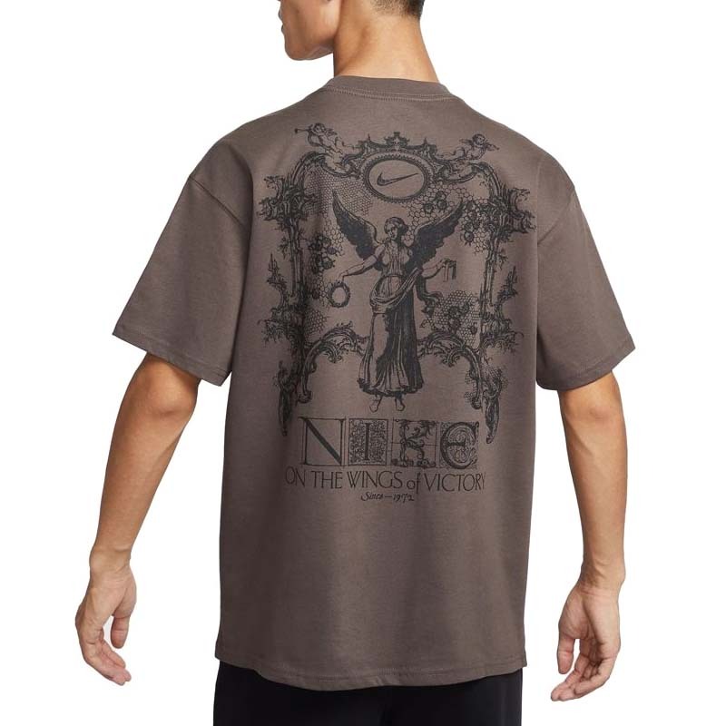 Nike Sportswear Max90 Tee 勝利女神 寬鬆短袖 咖啡色 HV0168-004 [國內代購]