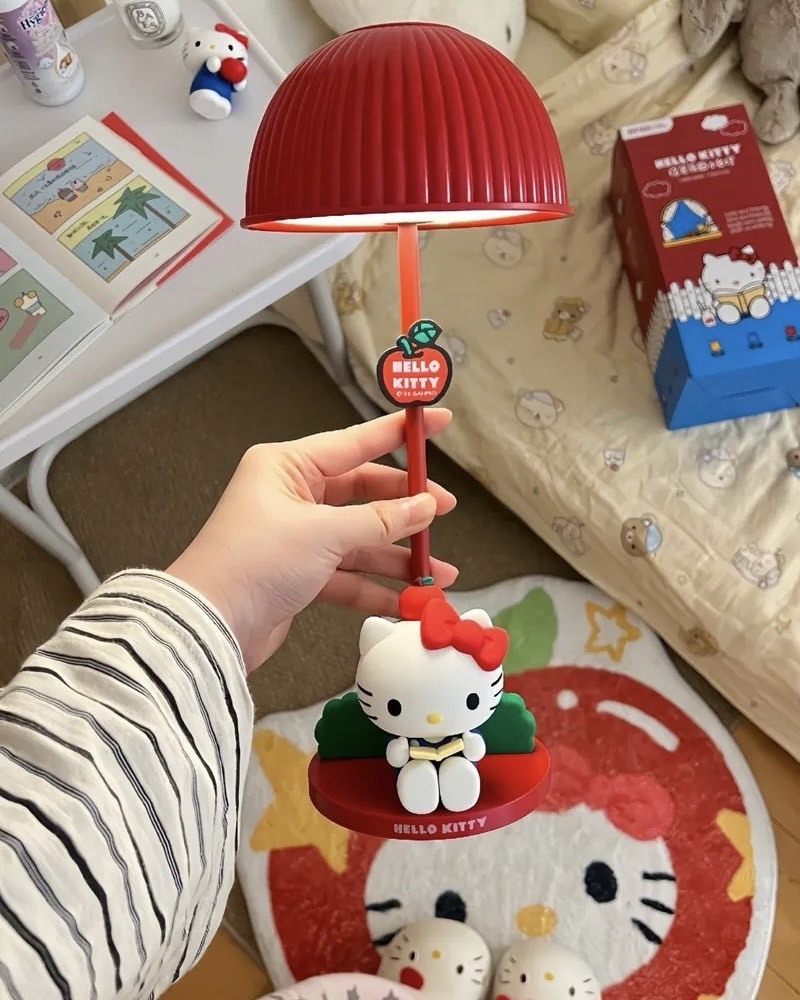 <正版授權> SANRIO 三麗鷗 HELLO KITTY花園小台燈 三檔亮度 可調節 小夜燈 禮盒組