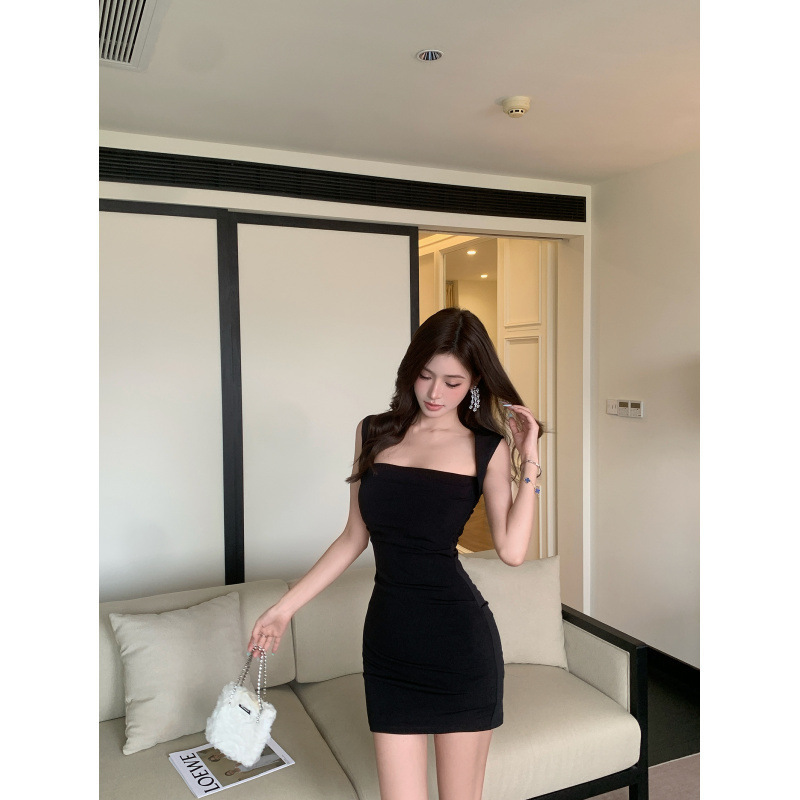 方領遮副乳 露背小洋裝