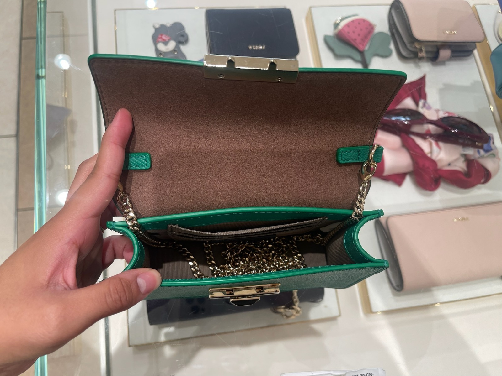 【預購】Furla H0621505 綠色Venere 鏈條斜孭袋（Basil）