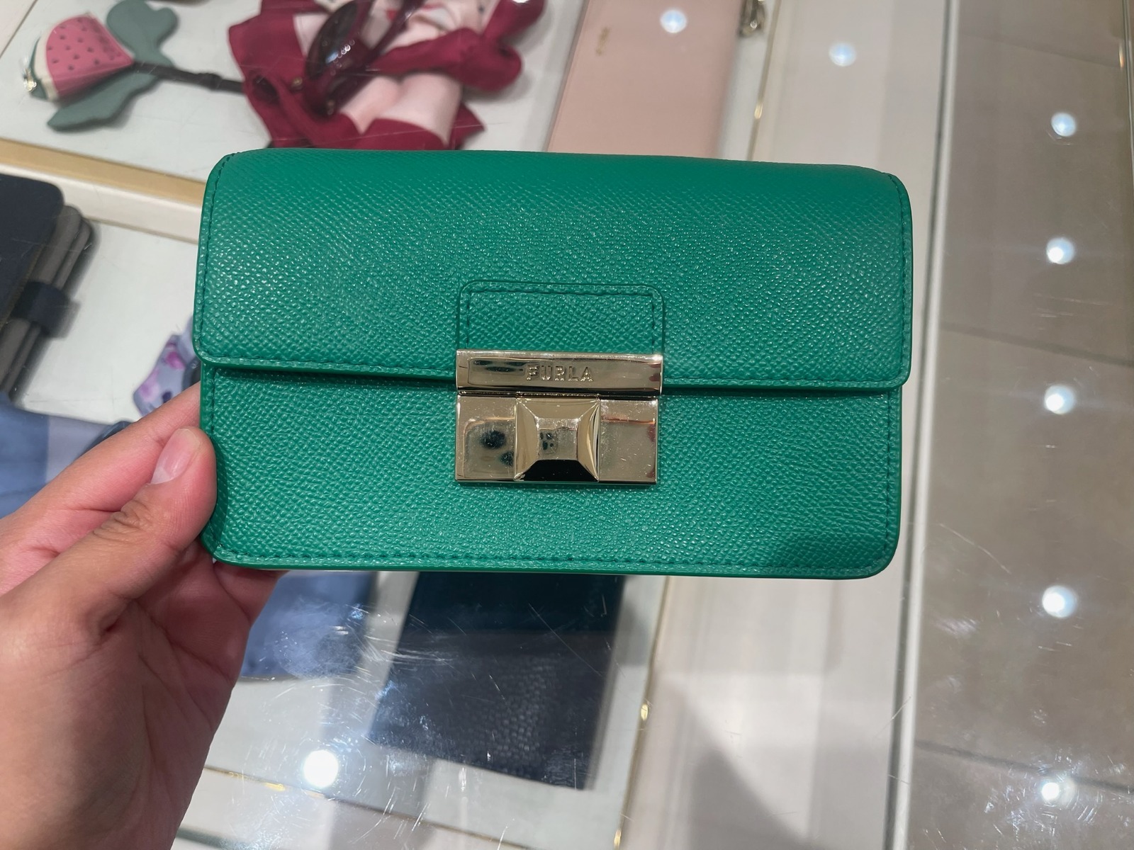 【預購】Furla H0621505 綠色Venere 鏈條斜孭袋（Basil）